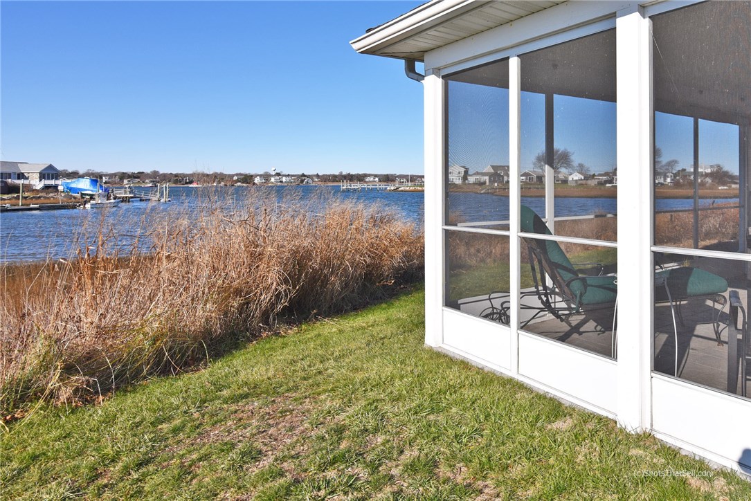 13 Basin Road Narragansett, RI 02882 - Photo 12 of 27 Gallery Image 12