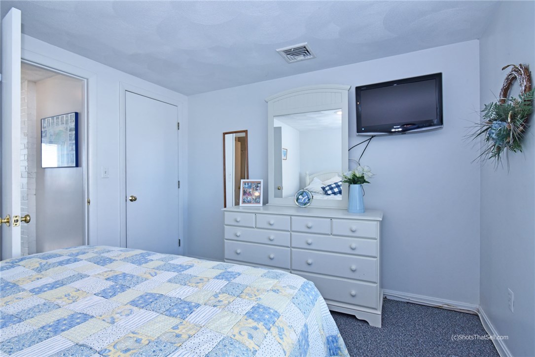 13 Basin Road Narragansett, RI 02882 - Photo 16 of 27 Gallery Image 16
