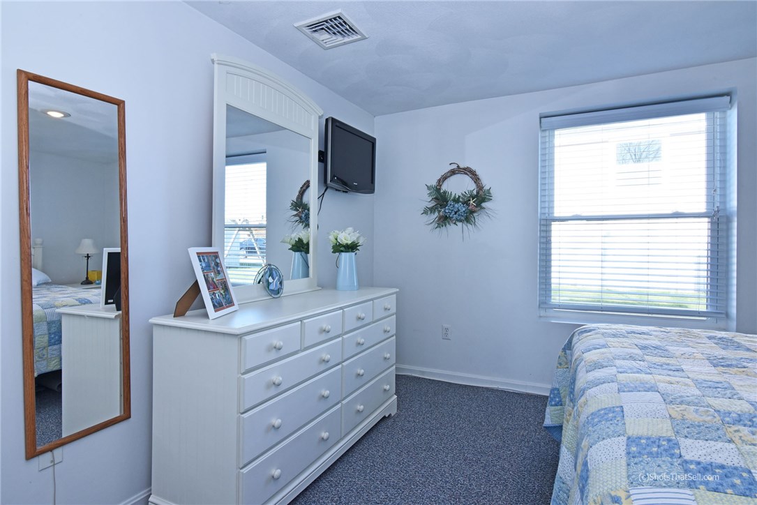 13 Basin Road Narragansett, RI 02882 - Photo 18 of 27 Gallery Image 18