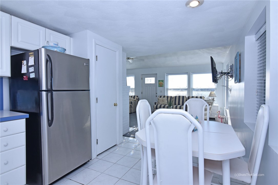 13 Basin Road Narragansett, RI 02882 - Photo 20 of 27 Gallery Image 20