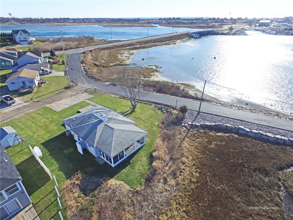 13 Basin Road Narragansett, RI 02882 - Photo 2 of 27 Gallery Image 2