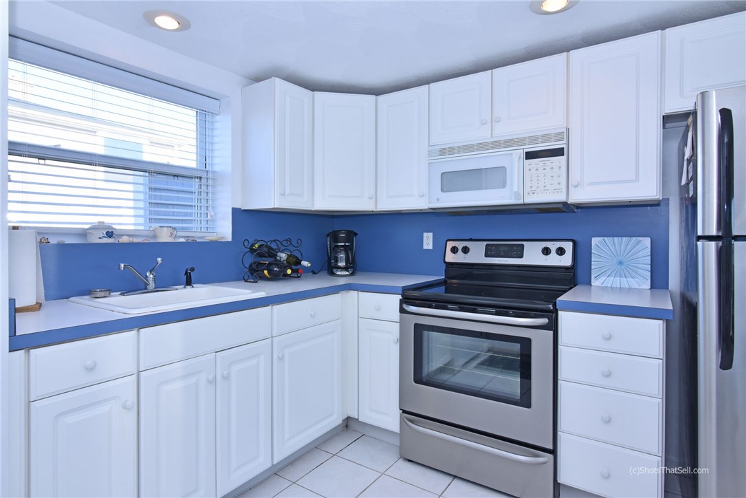 13 Basin Road Narragansett, RI 02882 - Photo 21 of 27 Gallery Image 21