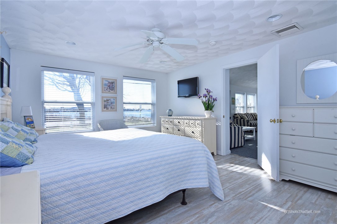13 Basin Road Narragansett, RI 02882 - Photo 24 of 27 Gallery Image 24
