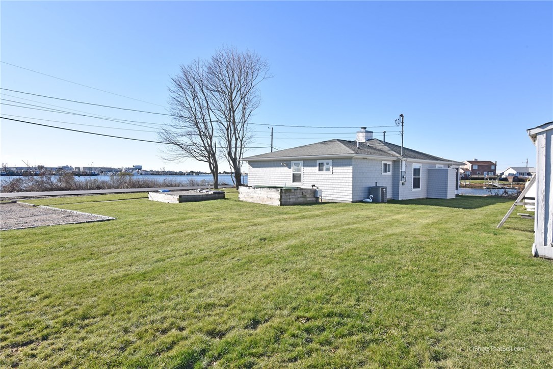 13 Basin Road Narragansett, RI 02882 - Photo 5 of 27 Gallery Image 5