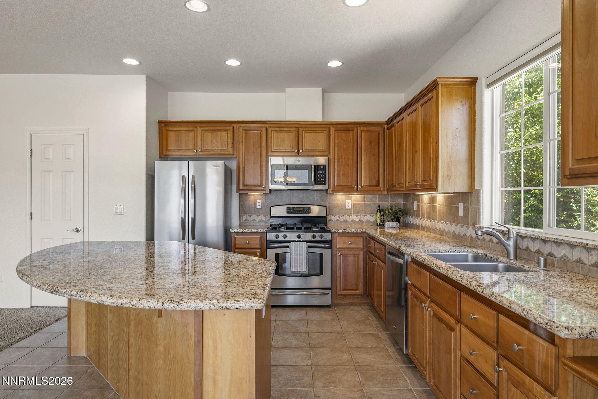8930 Chipshot Trail Reno, NV 89523 - Photo 9 of 31 13-web-or-mls-_DSC1869