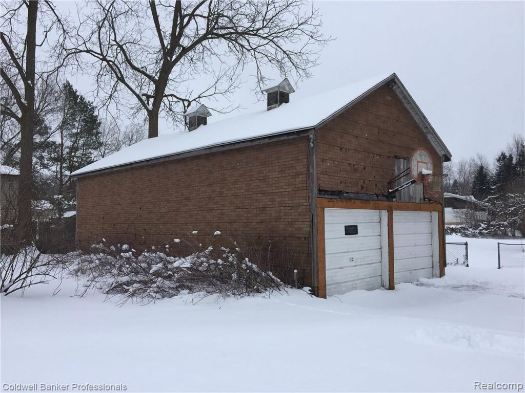 2240 Gray Road Lapeer, MI 48446 - Photo 25 of 50