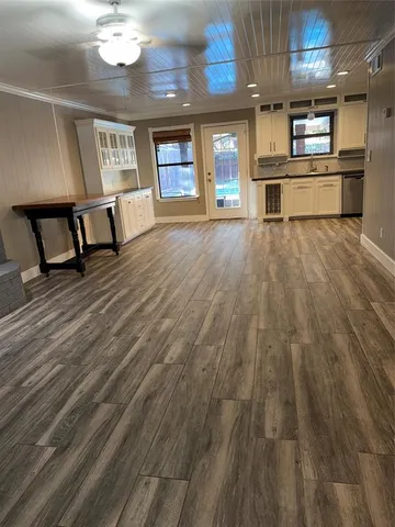 $2,300 | 4604 Andalusia Trail, Arlington, TX 76017