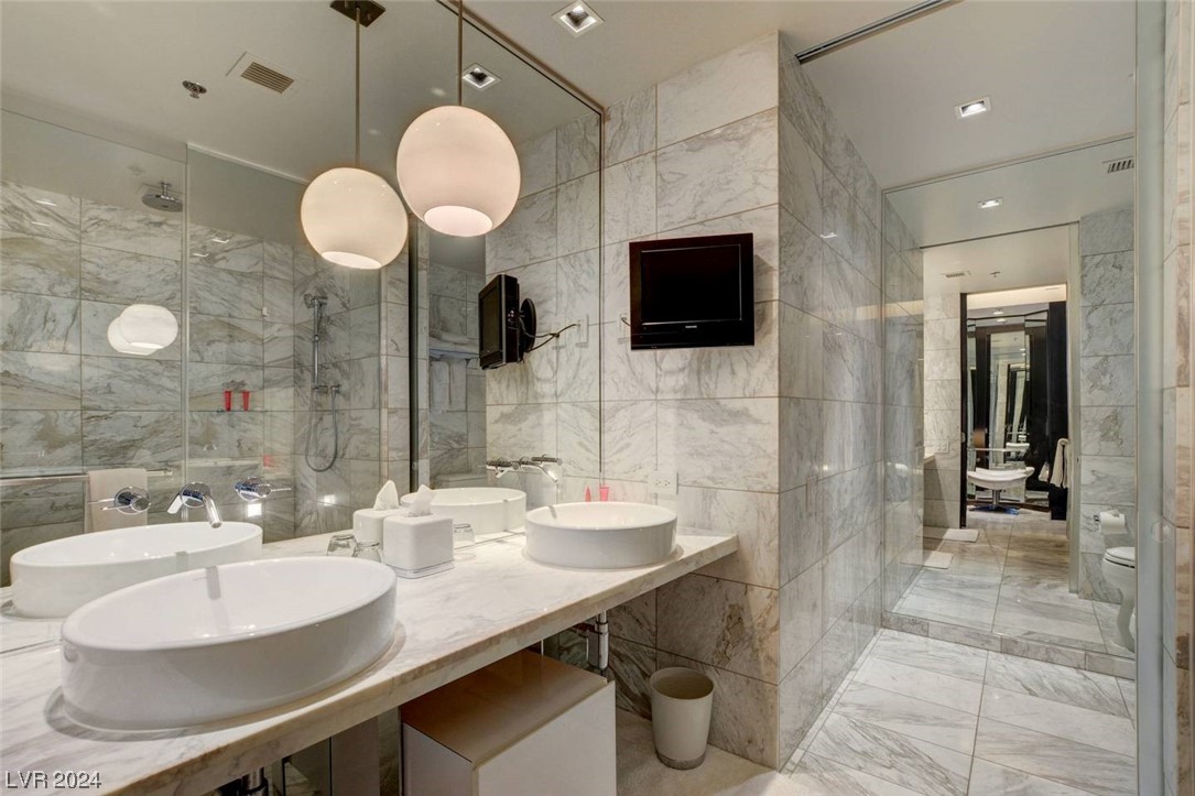 4381 West Flamingo Road, Unit 2221 Las Vegas, NV 89103 - Photo 17 of 27