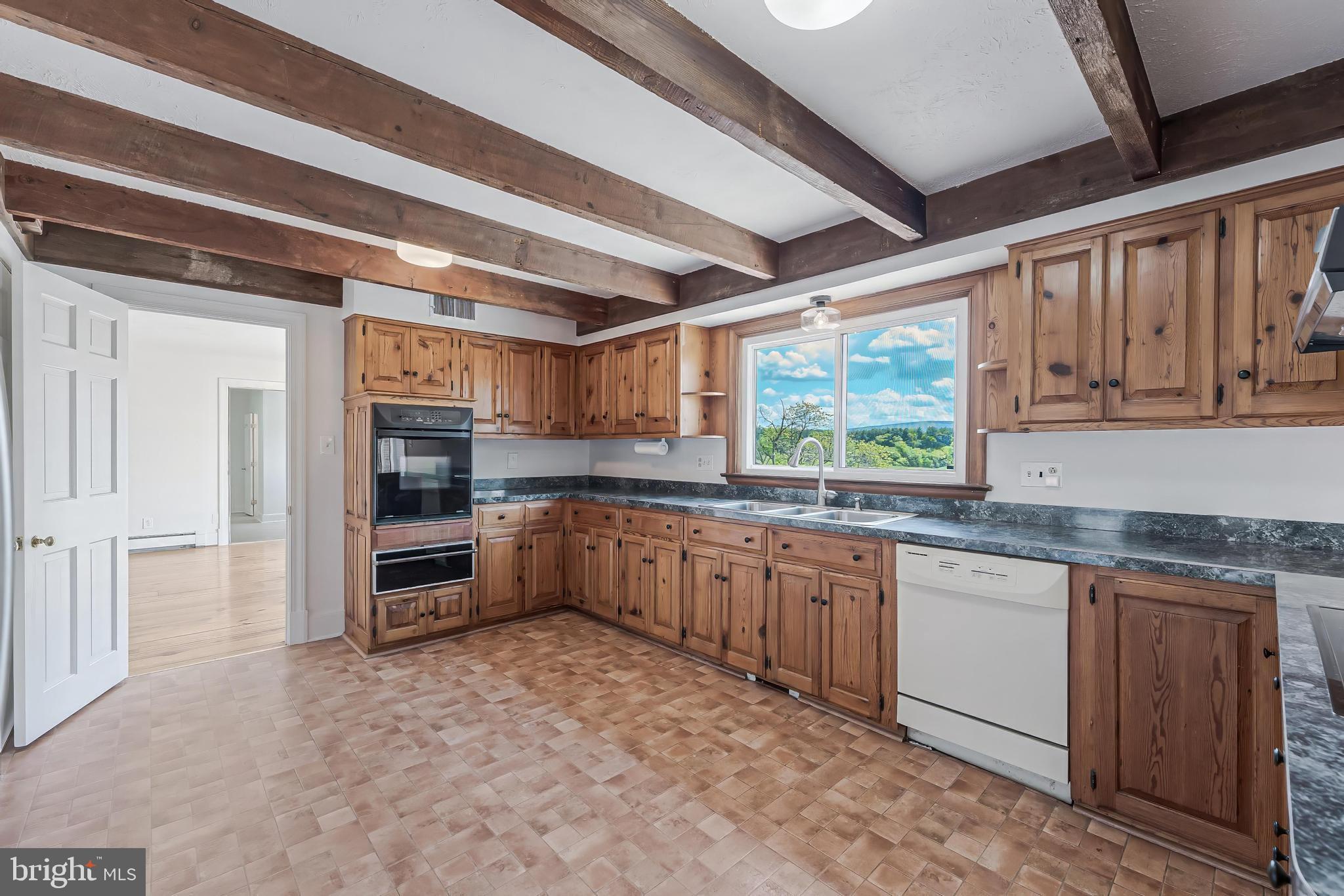367 Kennel Road Boyce, VA 22620 - Photo 19 of 88 Kitchen with access to both living spaces