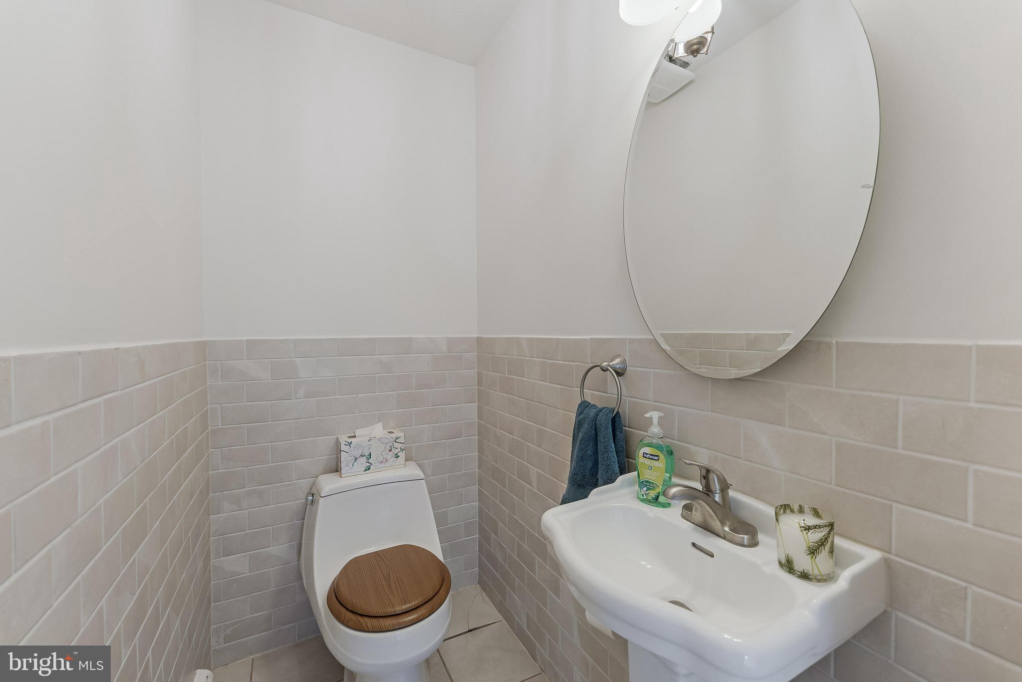 367 Kennel Road Boyce, VA 22620 - Photo 27 of 88 Half bath on main level