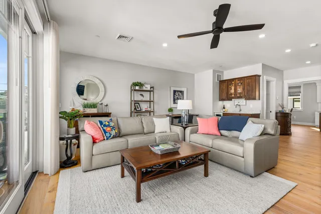 $1,435,000 | 4 Little Bay Drive, Dover, NH 03820