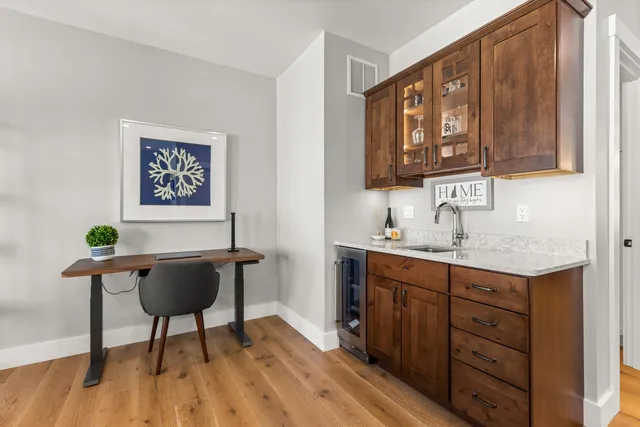 $1,435,000 | 4 Little Bay Drive, Dover, NH 03820