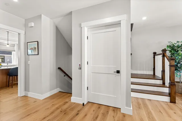 $1,435,000 | 4 Little Bay Drive, Dover, NH 03820