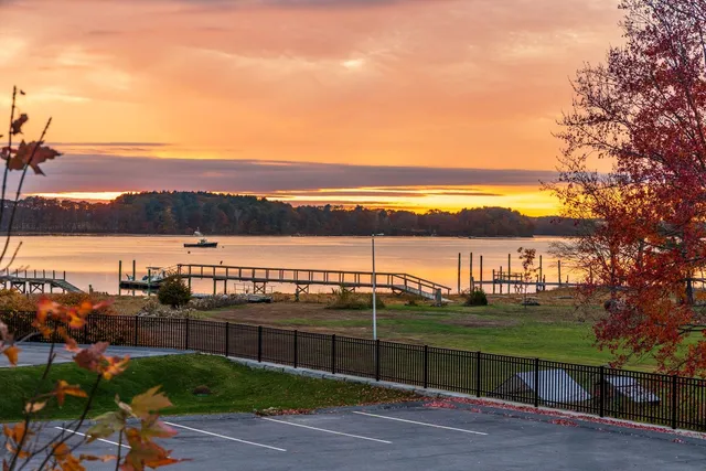 $1,435,000 | 4 Little Bay Drive, Dover, NH 03820