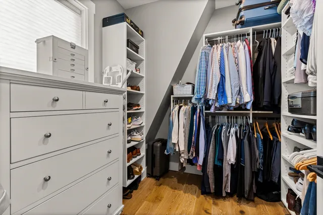 $1,435,000 | 4 Little Bay Drive, Dover, NH 03820