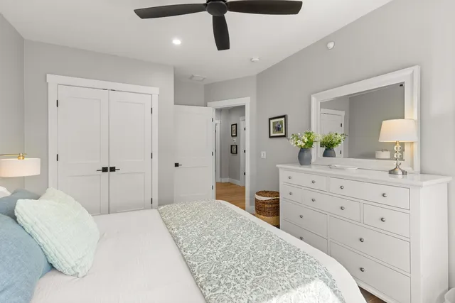 $1,435,000 | 4 Little Bay Drive, Dover, NH 03820