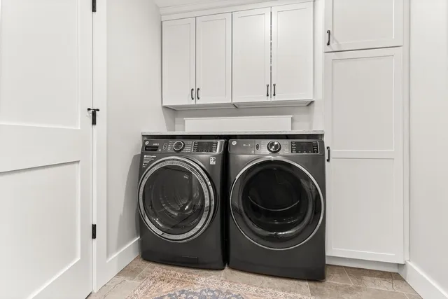 $1,435,000 | 4 Little Bay Drive, Dover, NH 03820