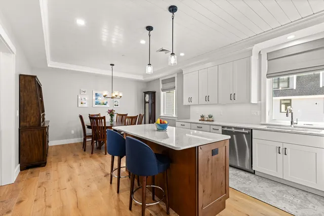 $1,435,000 | 4 Little Bay Drive, Dover, NH 03820