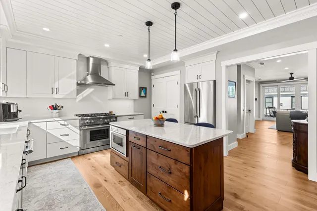 $1,435,000 | 4 Little Bay Drive, Dover, NH 03820