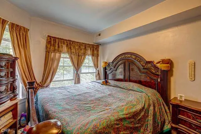 $1,295,000 | 2832 North Mozart Street, Chicago, IL 60618