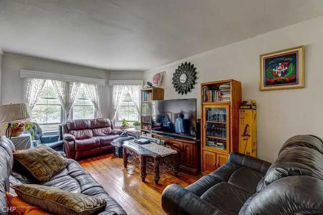 $1,295,000 | 2832 North Mozart Street, Chicago, IL 60618