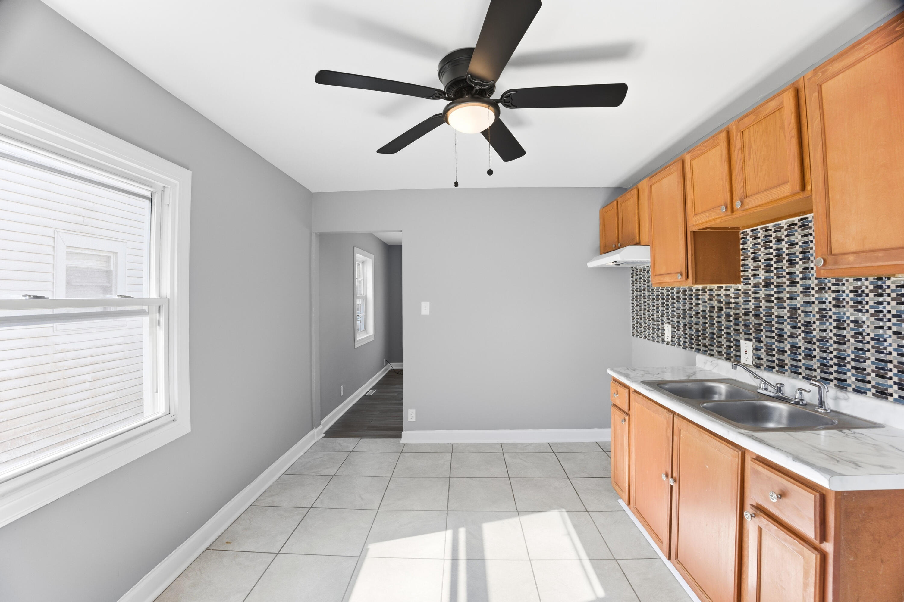 313 Dallas Street Gary, IN 46406 - Photo 11 of 15 3000x1999