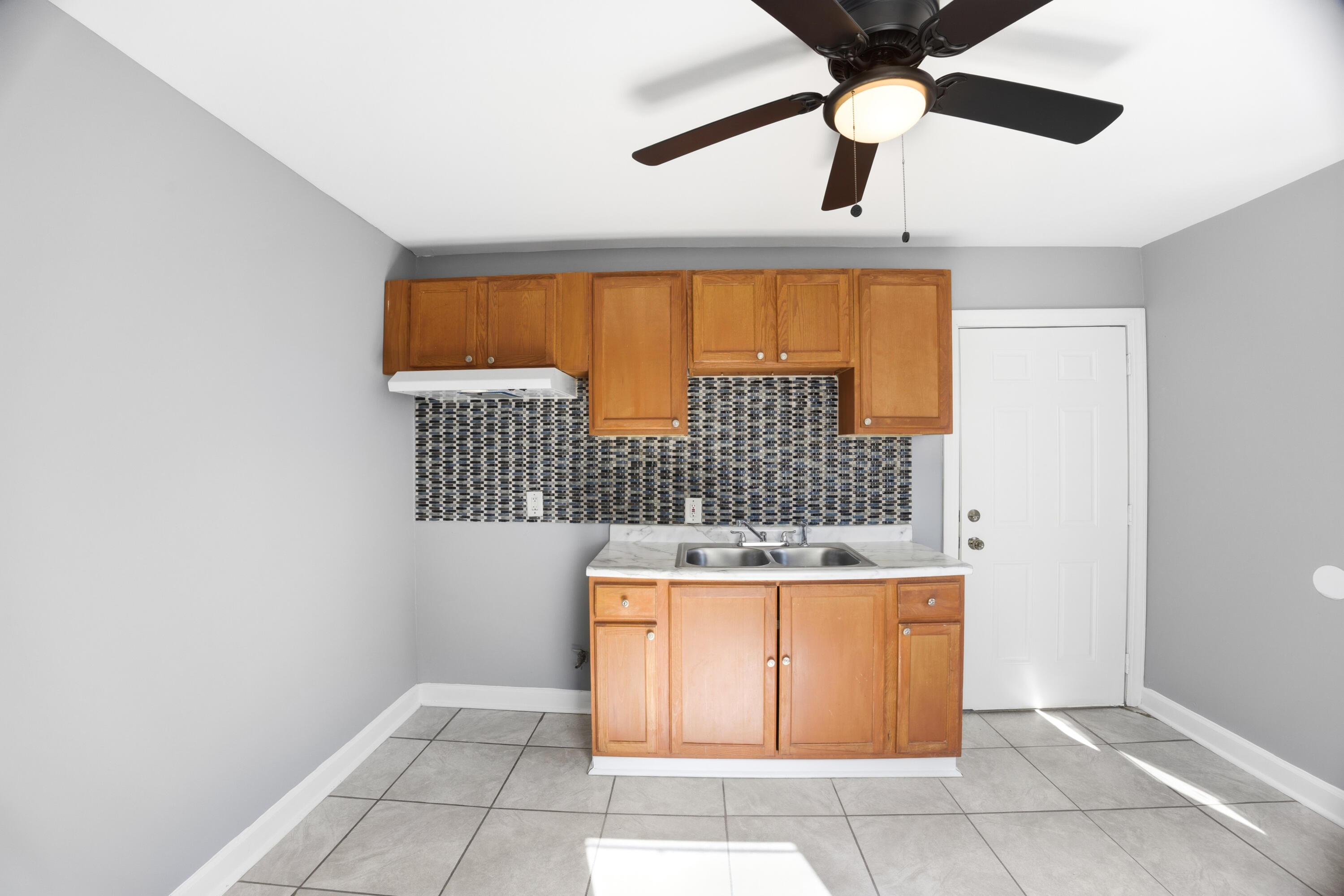 313 Dallas Street Gary, IN 46406 - Photo 12 of 15 2999x1999