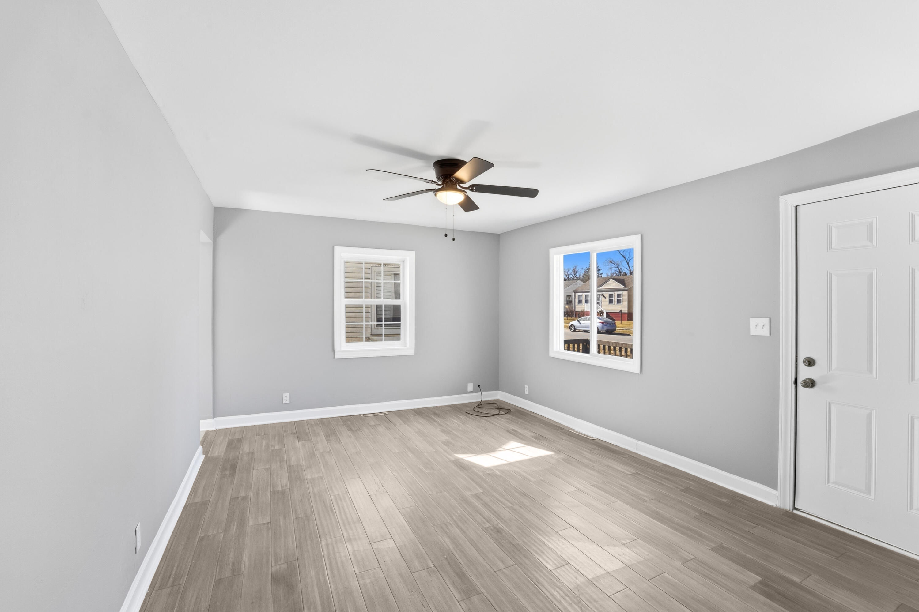 313 Dallas Street Gary, IN 46406 - Photo 4 of 15 3000x1999