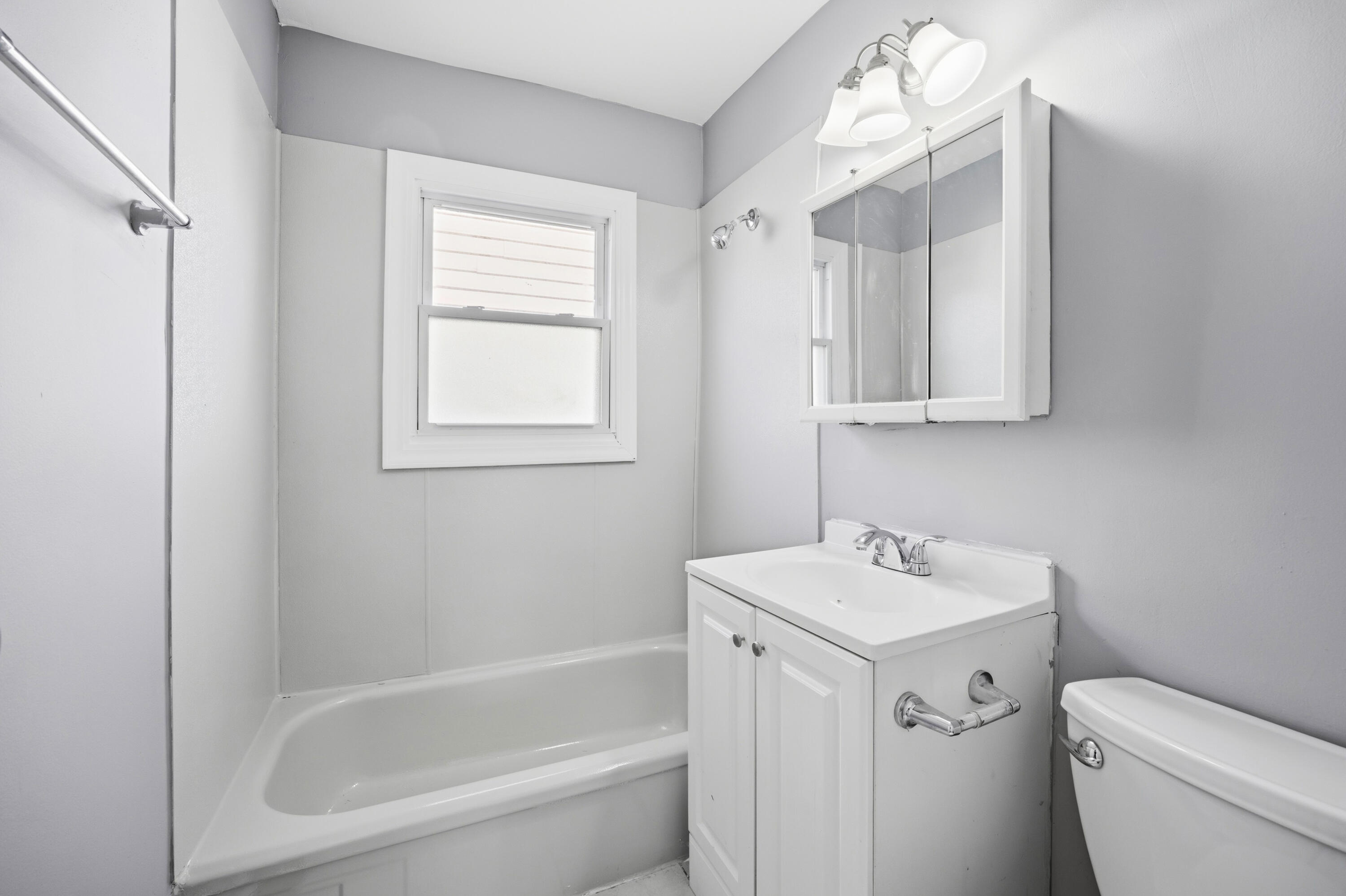 313 Dallas Street Gary, IN 46406 - Photo 9 of 15 3000x1997