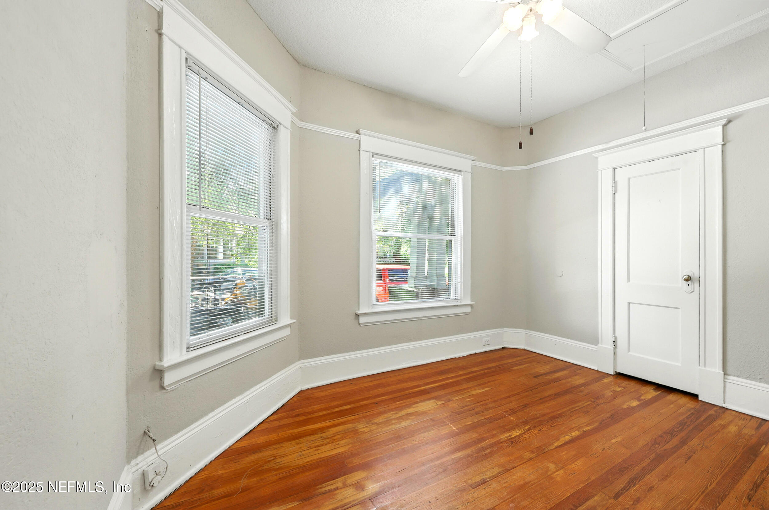 2805 Post Street Jacksonville, FL 32205 - Photo 16 of 23 a view of an empty room with a window