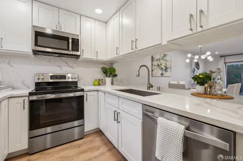 $885,000 | 1152 Admiralty Lane, Alameda, CA 94502