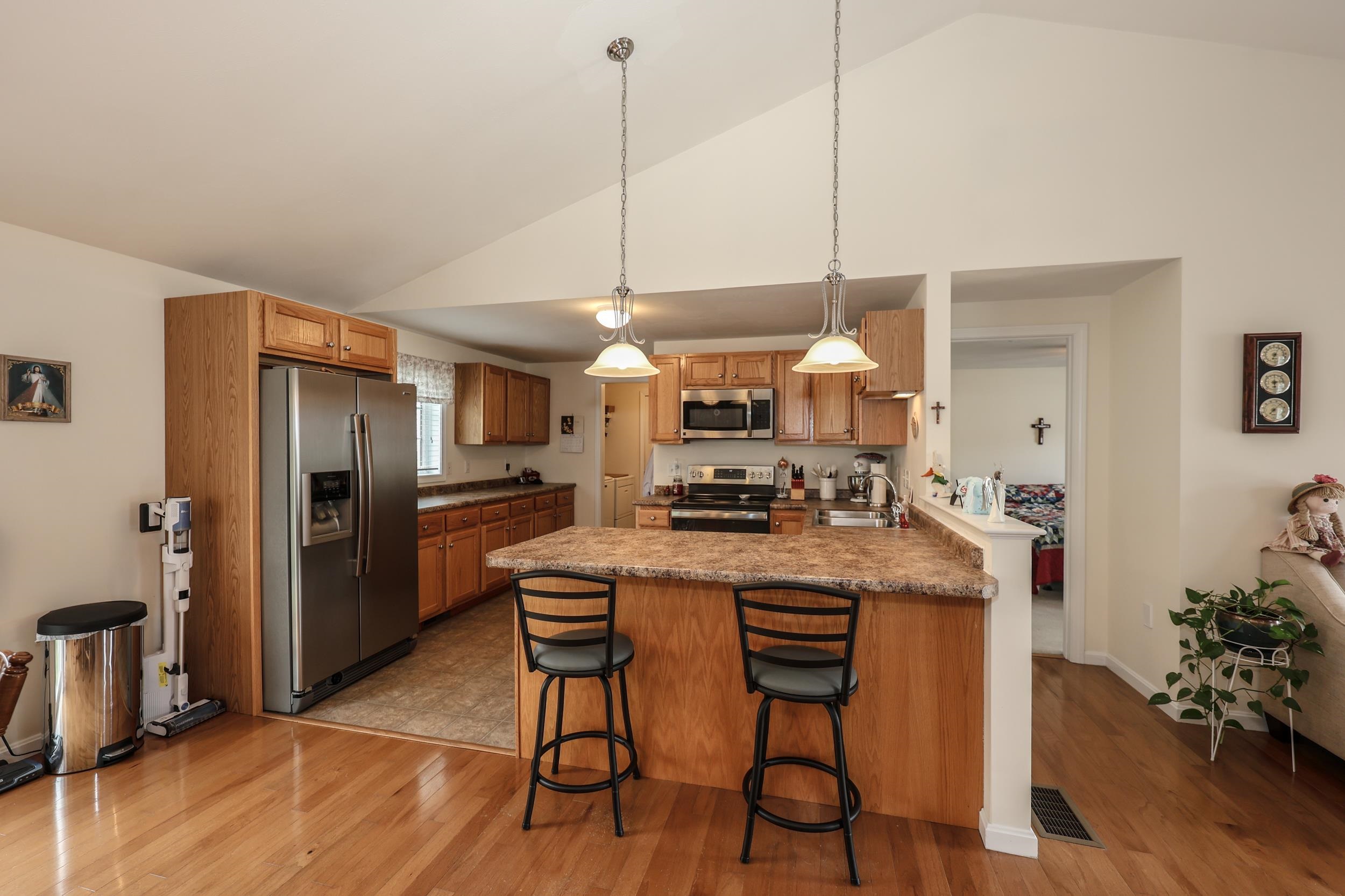 8 Cedar Street, Unit 8 Hooksett, NH 03106 - Photo 4 of 34