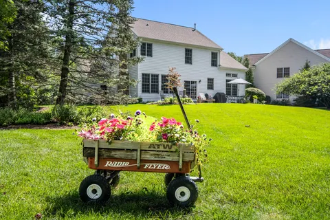 $749,000 | 28620 Ashford Court, Lake Bluff, IL 60044