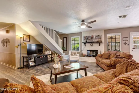$285,000 | 208 Pontalba Drive, Lafayette, LA 70503