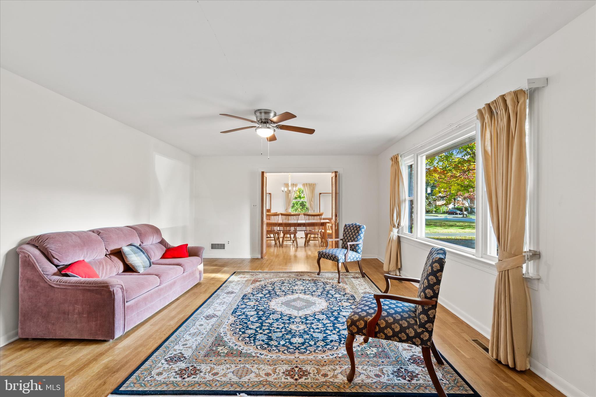 625 Pine Bluff Road Salisbury, MD 21801 - Photo 7 of 37 a living room with furniture and a window