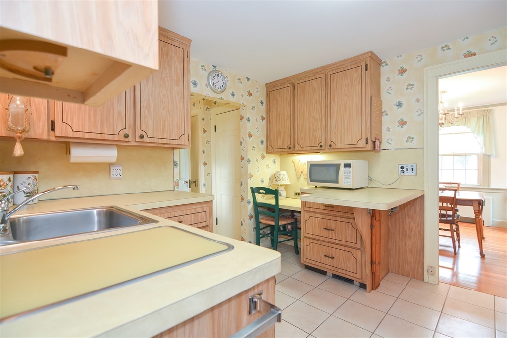 19 Intervale Road Needham, MA 02492 - Photo 4 of 29 Gallery Image 4