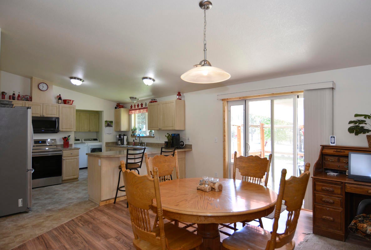 17251 Gadwall Road Bend, OR 97707 - Photo 13 of 27 14