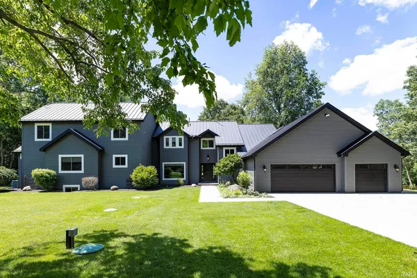 $1,540,000 | 54725 County Road 33, Middlebury, IN 46540