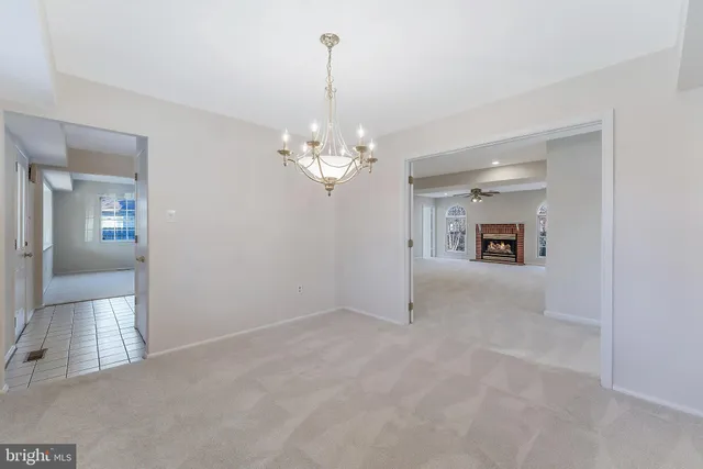 $900,000 | 13130 Pavilion Lane, Fairfax, VA 22033