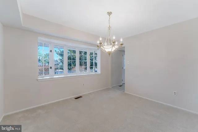 $900,000 | 13130 Pavilion Lane, Fairfax, VA 22033