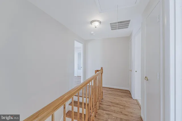 $900,000 | 13130 Pavilion Lane, Fairfax, VA 22033