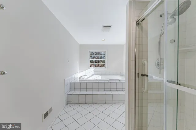 $900,000 | 13130 Pavilion Lane, Fairfax, VA 22033