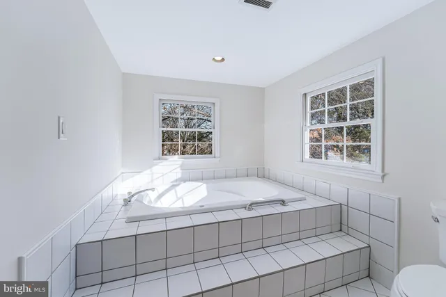 $900,000 | 13130 Pavilion Lane, Fairfax, VA 22033