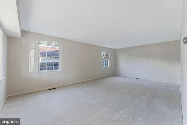 $900,000 | 13130 Pavilion Lane, Fairfax, VA 22033