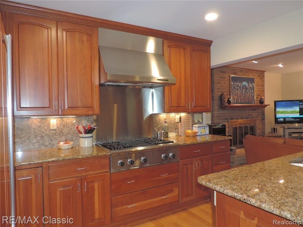 1005 Pine Ridge Road Milford, MI 48380 - Photo 20 of 76 DSCN7212 - Copy - Copy.JPG