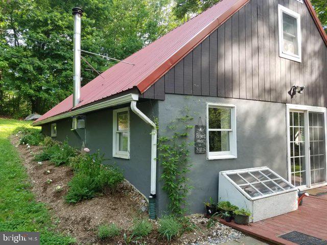 902 Spruce Grove Road Oxford, PA 19363 - Photo 53 of 59 And here is how the house looks Spring/Summer