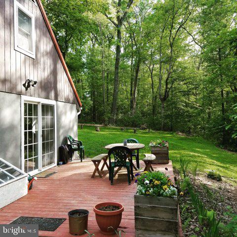 902 Spruce Grove Road Oxford, PA 19363 - Photo 55 of 59 The deck in Spring