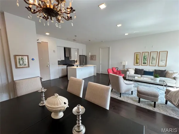 $2,795 | 4101 Laclede Avenue, Unit 316, St. Louis, MO 63108