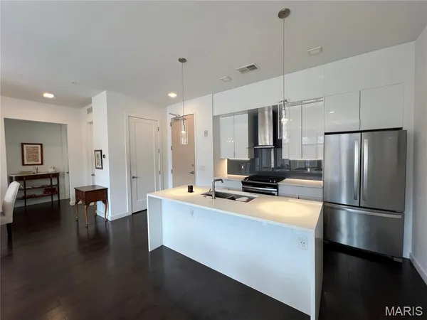 $2,795 | 4101 Laclede Avenue, Unit 316, St. Louis, MO 63108
