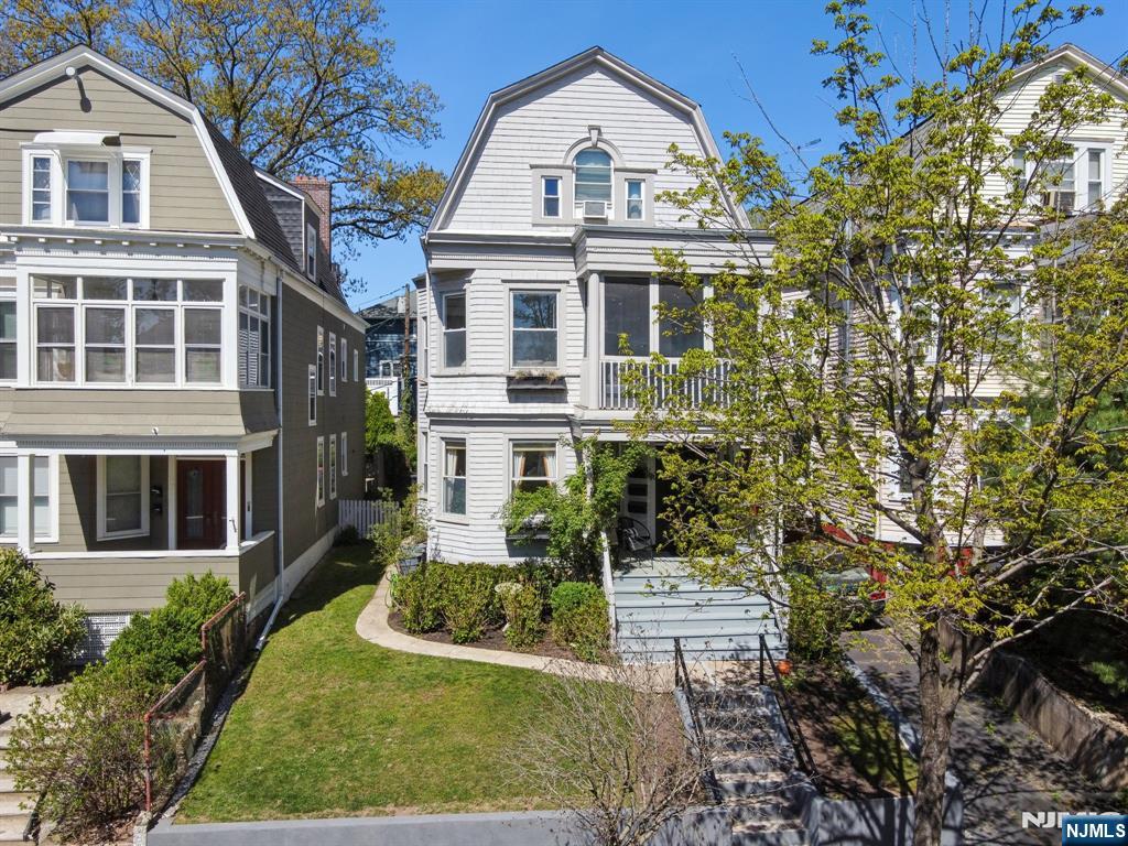 194 Hillside Avenue Glen Ridge, NJ 07028 - Photo 2 of 43
